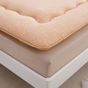 马克西姆1.5米羊羔绒床垫MHT0301 白色